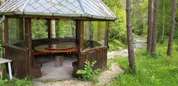Фото номера Трехместный номер с общей ванной комнатой Гостевой дом Villa Doina Ecotour г. Мороэни 3