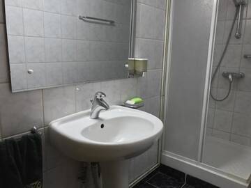 Фото номера Трехместный номер с общей ванной комнатой Гостевой дом Villa Doina Ecotour г. Мороэни 41